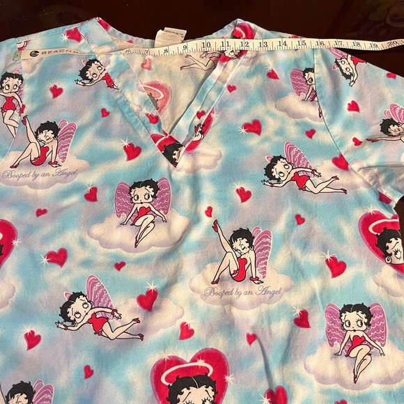 Betty Boop heart scrubs 100% cotton Angel red blue pink pockets size M - Picture 9 of 11